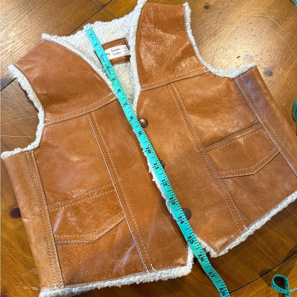 Genuine Leather Vintage 1960 Festival Cropped Sherpa Vest Shearling Lining - Picture 6 of 6